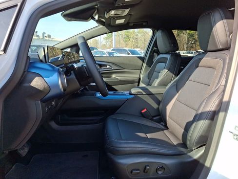 New 2026 Chevrolet Equinox EV LT image 10