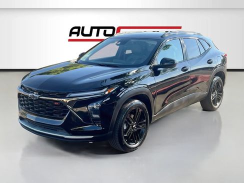 Used 2025 Chevrolet Trax ACTIV w/ Driver Confidence Package FWD image 3