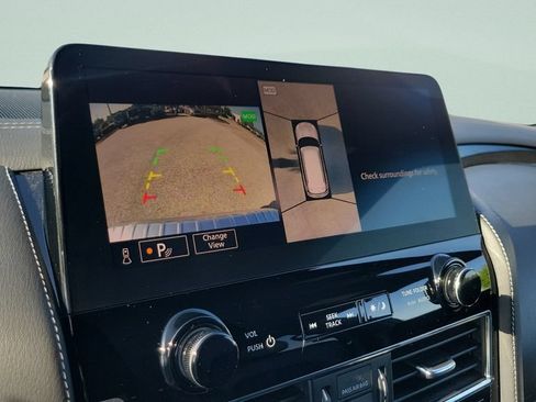 Used 2024 INFINITI QX80 Sensory AWD/4WD image 18