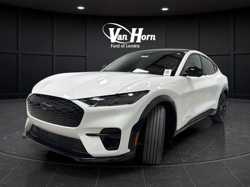 Used 2025 Ford Mustang Mach-E Premium w/ Sport Appearance Package image 7