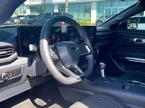 Used 2025 Ford Mustang Coupe image 16