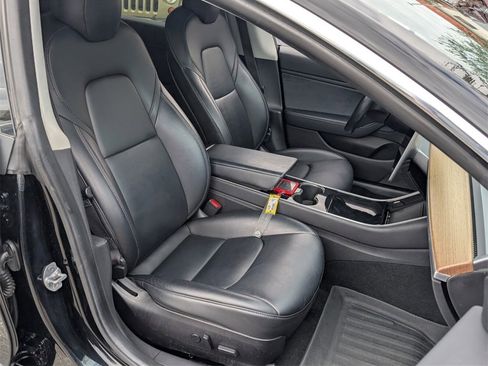 Used 2019 Tesla Model 3 image 17