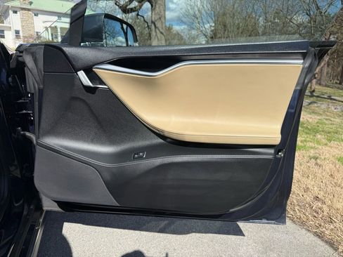 Used 2014 Tesla Model S 85 image 31