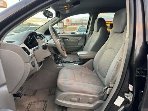 Used 2015 Chevrolet Traverse LT image 10