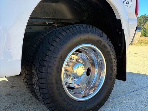 Used 2016 Ford F350 XL w/ Power Equipment Group image 3