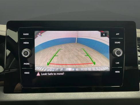 Used 2025 Volkswagen Jetta SE w/ Sunroof Package FWD image 14