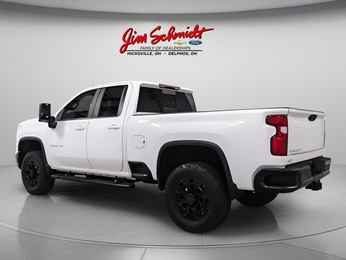 Used 2024 Chevrolet Silverado 2500 LT w/ Convenience Package AWD/4WD image 4
