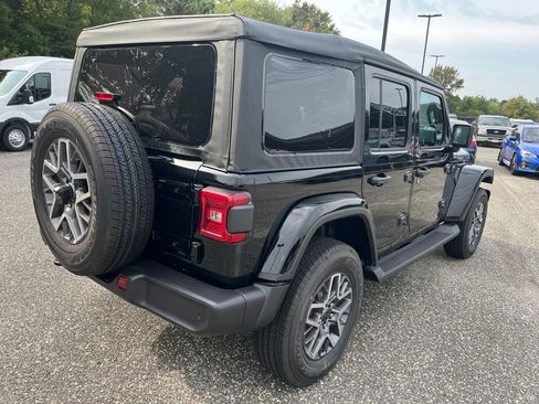 New 2025 Jeep Wrangler Unlimited Sahara AWD/4WD image 26