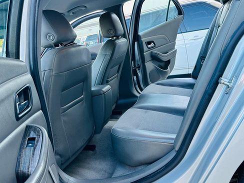 Used 2016 Chevrolet Malibu LT image 16