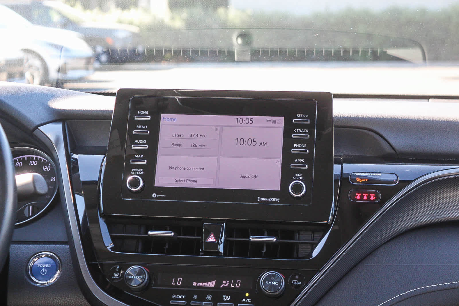 Used 2022 Toyota Camry SE FWD image 18