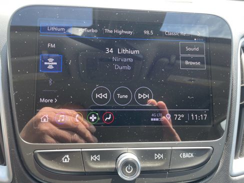 Used 2023 Chevrolet Malibu LT image 16