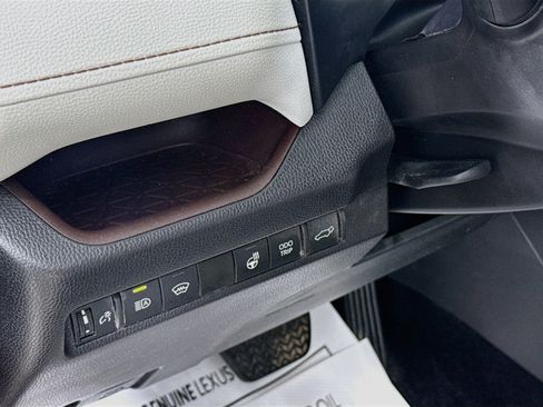 Used 2025 Toyota RAV4 Limited w/ Weather Package AWD/4WD image 10
