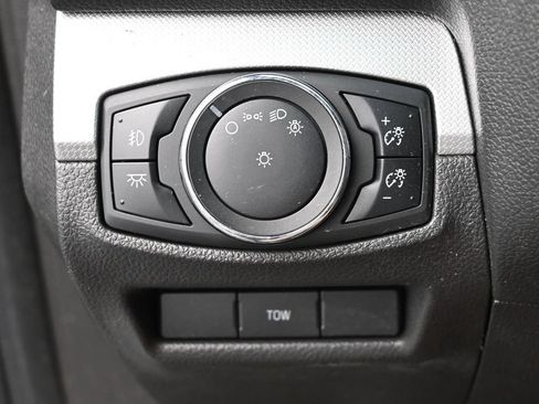 Used 2015 Ford Explorer XLT w/ Equipment Group 201B FWD image 33