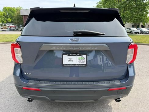 Used 2021 Ford Explorer XLT w/ Equipment Group 202A RWD image 6