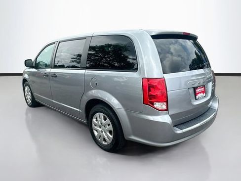 Used 2019 Dodge Grand Caravan SE FWD image 8