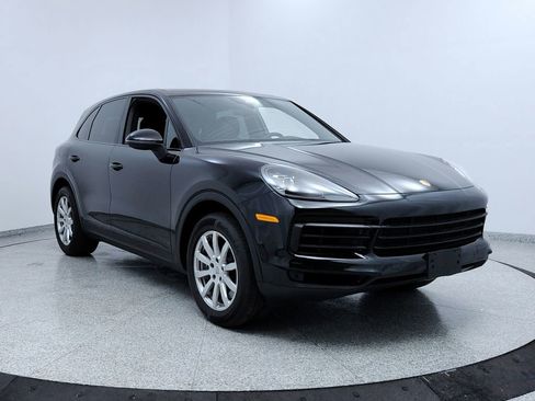 Used 2021 Porsche Cayenne w/ Driver Memory Package image 7