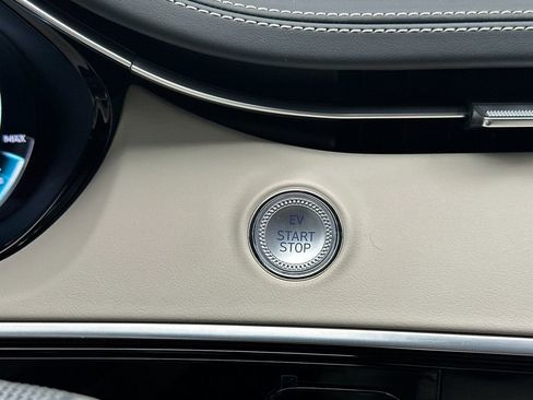 Used 2025 Genesis Electrified GV70 Advanced w/ Prestige Package image 23