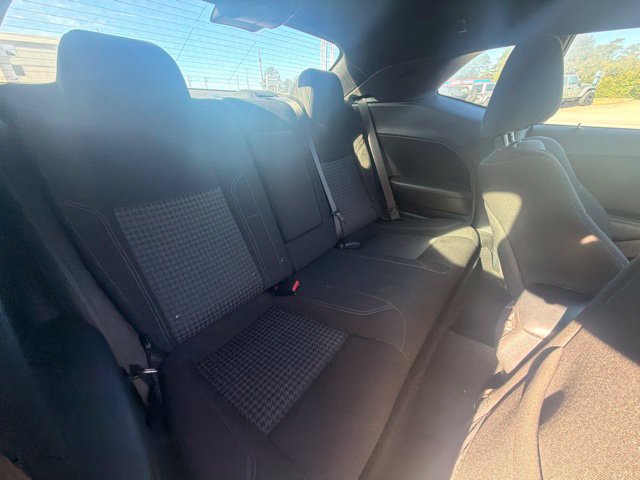 Used 2022 Dodge Challenger SXT w/ Driver Convenience Group RWD image 14