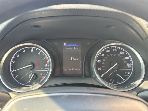 Used 2018 Toyota Camry LE image 20