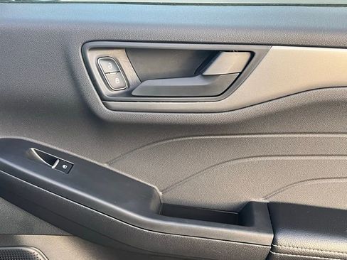 Used 2025 Ford Escape Active image 15