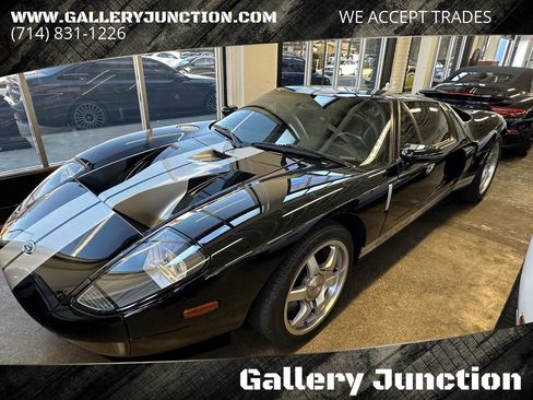Used 2005 Ford GT image 1