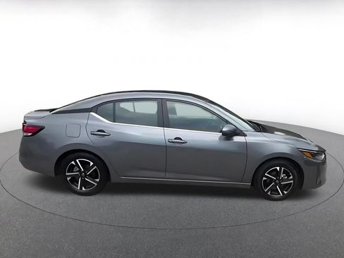 Used 2025 Nissan Sentra SV FWD image 15