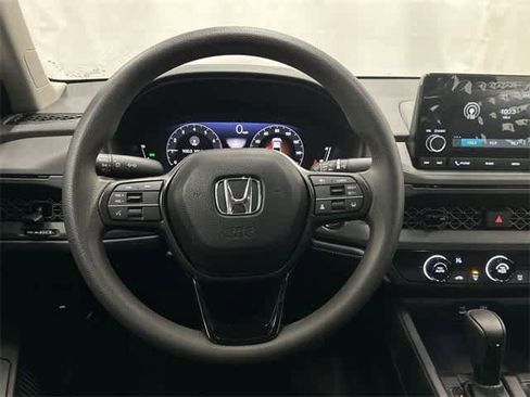 Used 2025 Honda Accord LX image 15