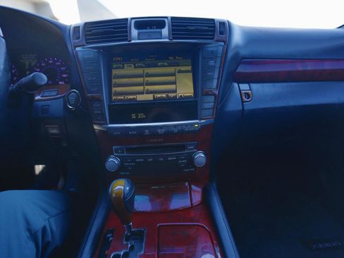 Used 2010 Lexus LS 460 AWD image 11