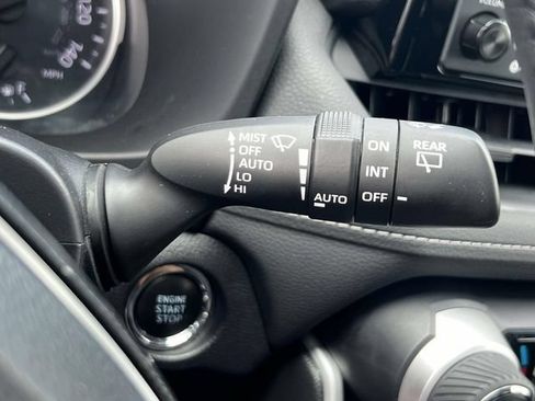 Used 2021 Toyota RAV4 XLE w/ Convenience Package AWD/4WD image 25