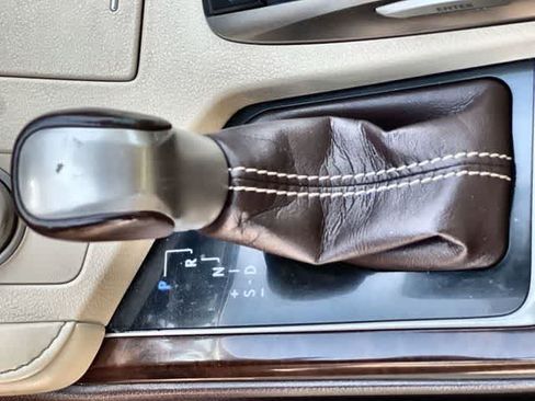 Used 2016 Lexus ES 350 w/ Luxury Package w/Wood Trim FWD image 16