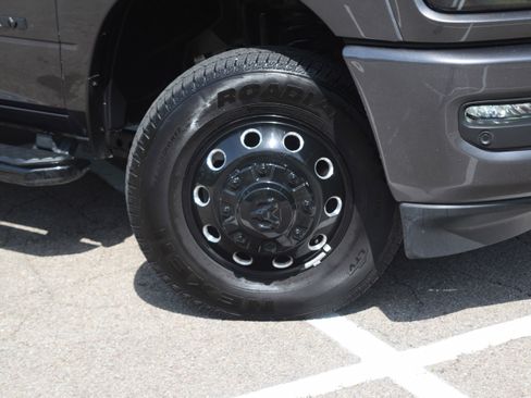 Used 2025 RAM 3500 Laramie w/ Night Edition image 31