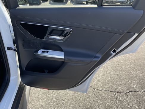 New 2026 Mercedes-Benz GLC 300 4MATIC image 38