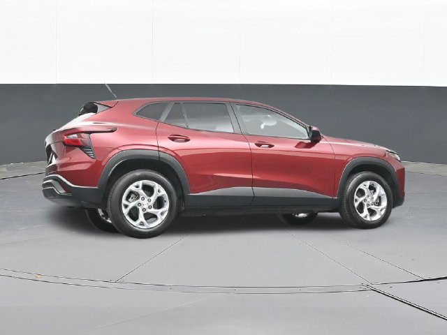 Used 2024 Chevrolet Trax LS w/ LS Convenience Package FWD image 44