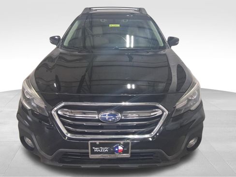 Used 2019 Subaru Outback 3.6R Limited w/ Popular Package #2 AWD/4WD image 2