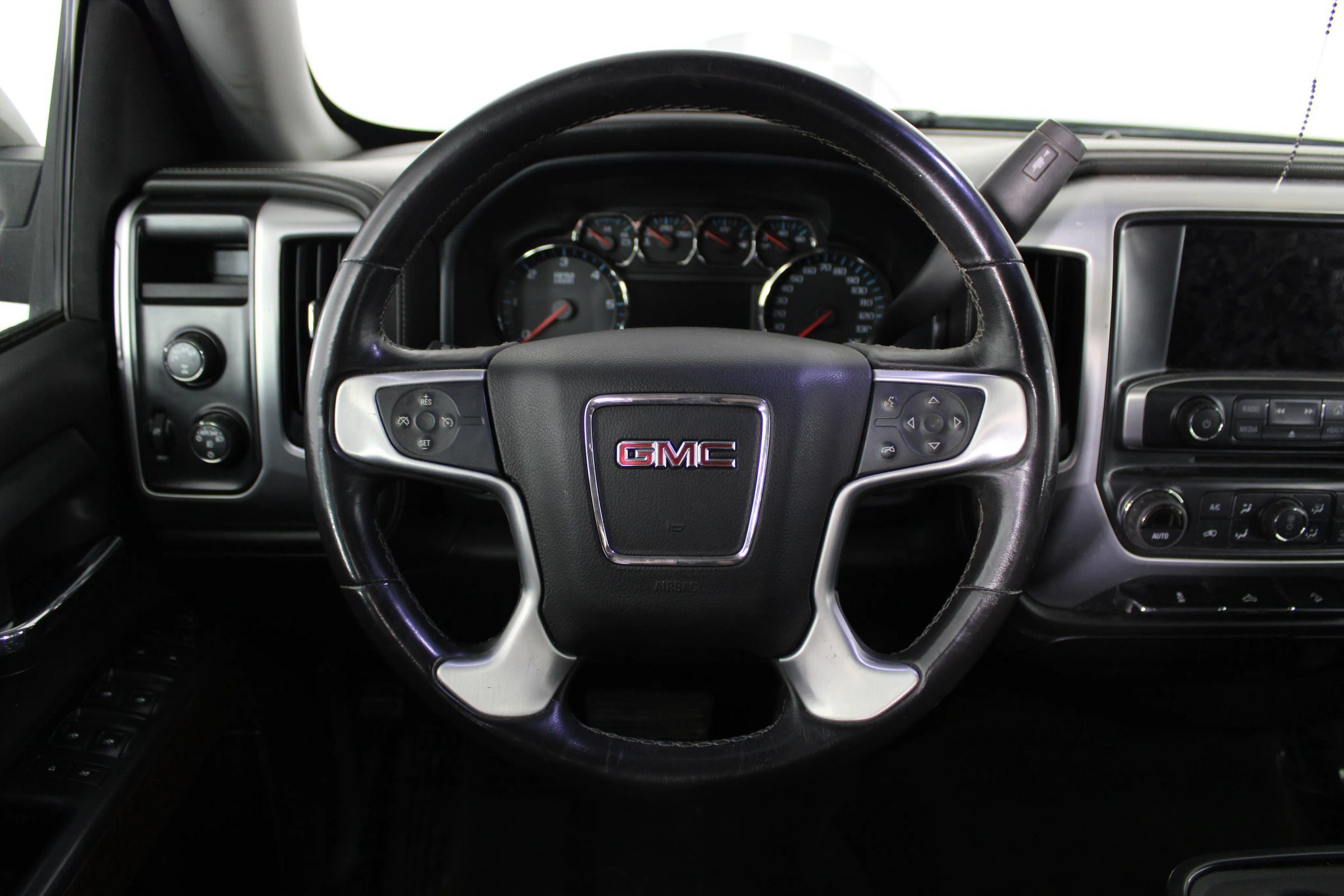 Used 2017 GMC Sierra 1500 SLE w/ SLE Value Package AWD/4WD image 13