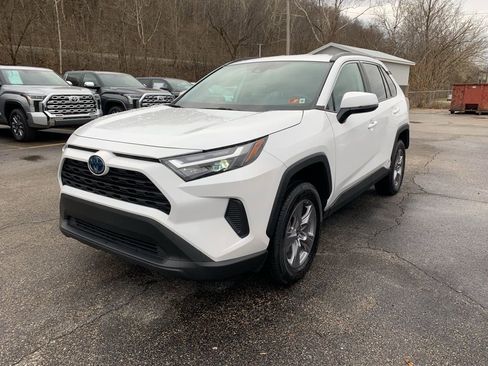 Used 2023 Toyota RAV4 XLE image 7