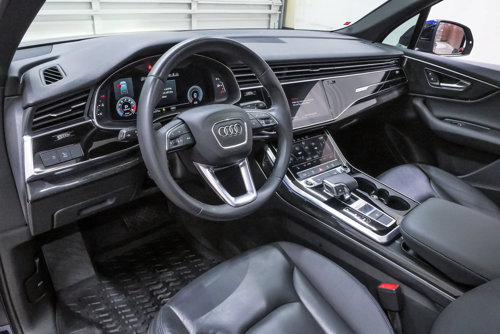 Used 2021 Audi Q7 2.0T Premium w/ Convenience Package AWD/4WD image 2