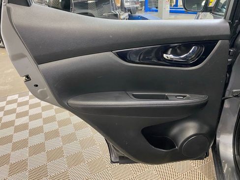 Used 2022 Nissan Rogue Sport SV w/ Technology Package AWD/4WD image 16