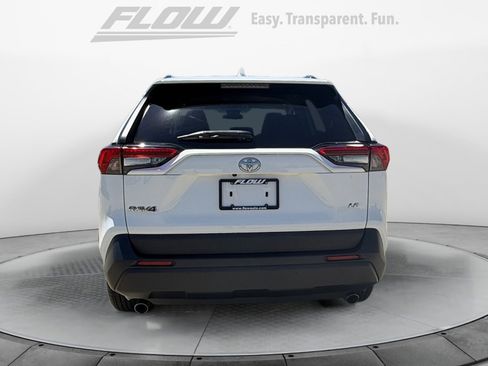 Used 2021 Toyota RAV4 LE FWD image 8
