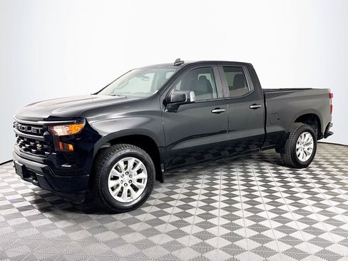 Used 2023 Chevrolet Silverado 1500 Custom RWD image 4