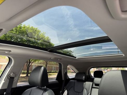 Certified 2025 Kia Sorento S w/ Panoramic Sunroof Package FWD image 25