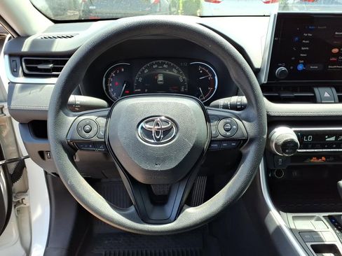 Used 2024 Toyota RAV4 XLE FWD image 21
