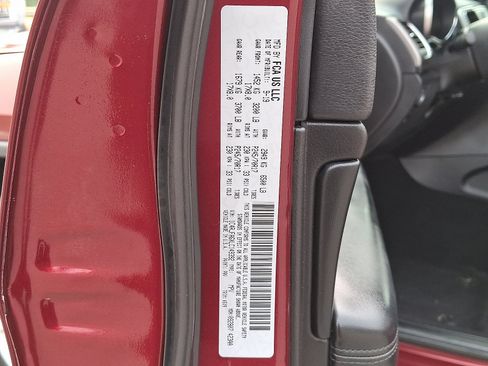 Used 2020 Jeep Grand Cherokee Laredo AWD/4WD image 26