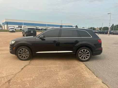Used 2017 Audi Q7 3.0T Premium Plus w/ Premium Plus Package AWD/4WD image 2