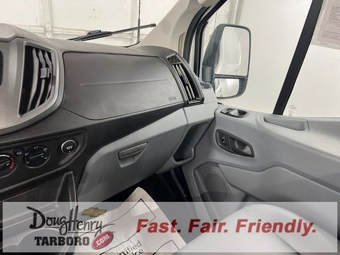 Used 2017 Ford Transit 250 Base image 43