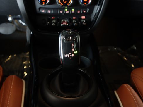 Used 2024 MINI Cooper Clubman S w/ Signature Upholstery Package FWD image 22