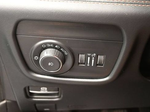 Used 2024 Jeep Grand Cherokee L Summit AWD/4WD image 34