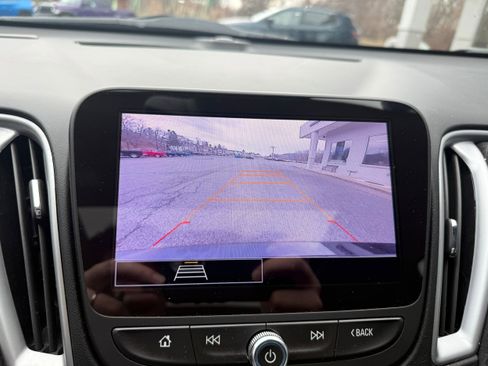 Used 2024 Chevrolet Malibu LT image 22