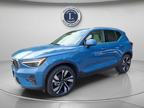 Certified 2024 Volvo XC40 B5 Ultimate w/ Protection Package Premier AWD/4WD image 1