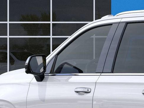 New 2025 Chevrolet Suburban Premier AWD/4WD image 12